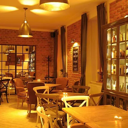بيت ضيافة Time Cafe &